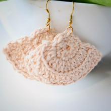 Load image into Gallery viewer, Half doily earrings
