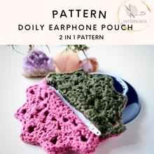 Load image into Gallery viewer, Spiky half doily zipper purse / pouch - 2 in 1 pattern
