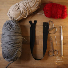Load image into Gallery viewer, crochet zipper handbag
